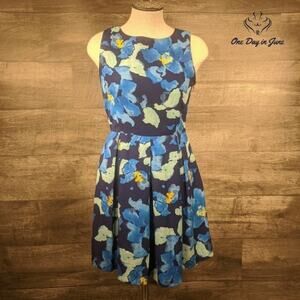 Charming Charlie Floral Dress Size M